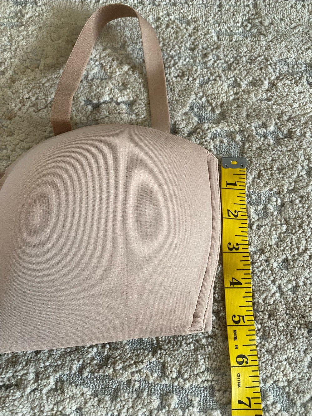 Warner’s Smoothing Nude Wireless Convertible Bra: Large - Picture 4 of 7